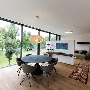 Parksuites Apartment